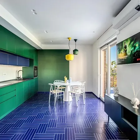 Crawford Apartment *