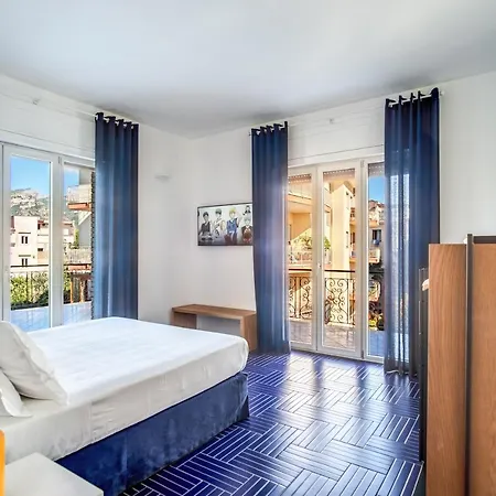 Crawford Apartment *